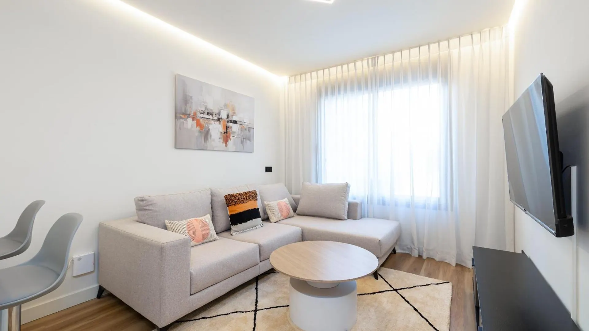 City And Beach Apartment, Estepona 100Mts From The Beach Apartment
