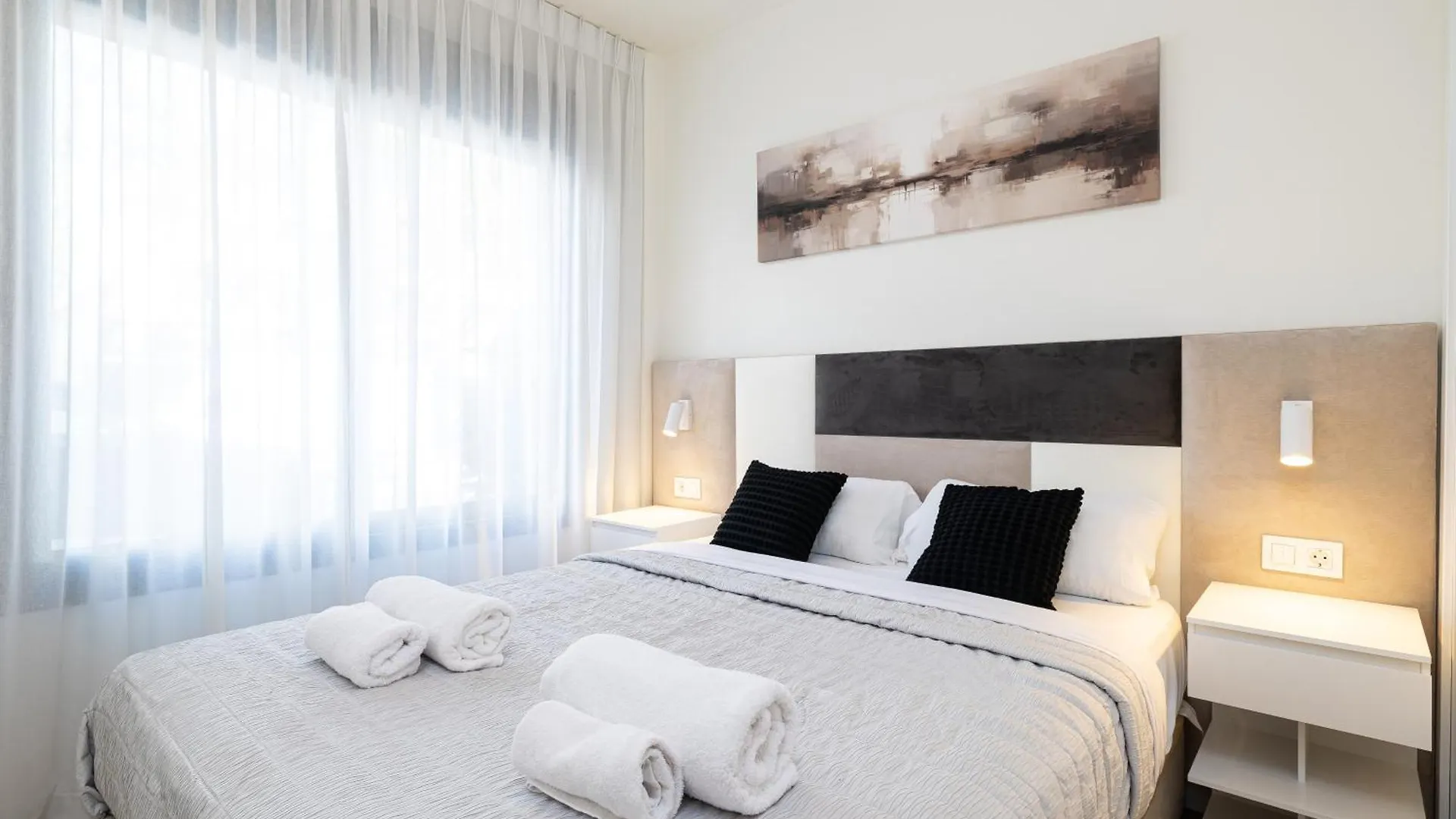City And Beach Apartment, Estepona 100Mts From The Beach 0*,